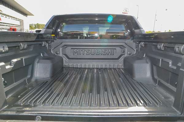 2025 Mitsubishi Triton GSR MV 4X4 thumb-19