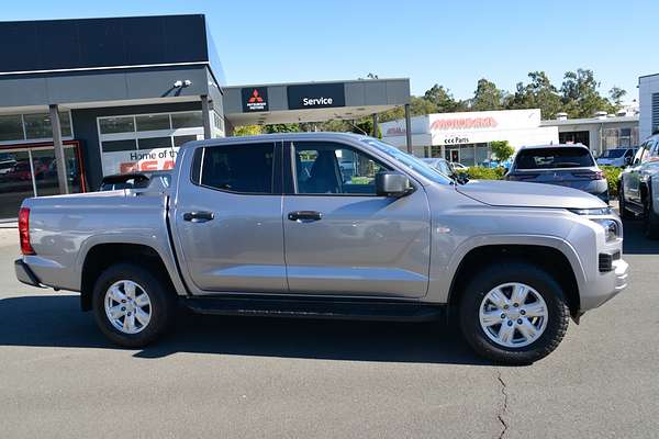 2025 Mitsubishi Triton GLX+ MV 4X4 thumb-4