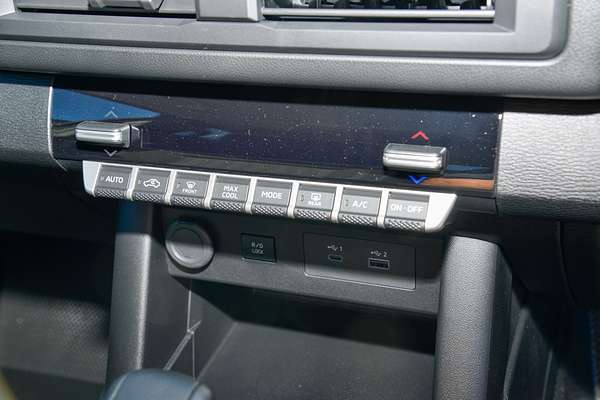 2025 Mitsubishi Triton GLX+ MV 4X4 thumb-13