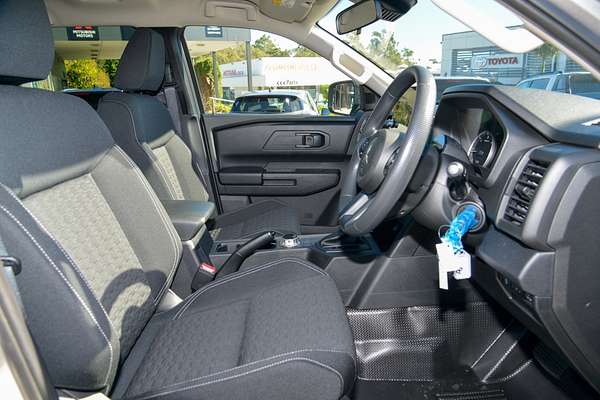 2025 Mitsubishi Triton GLX+ MV 4X4 thumb-9