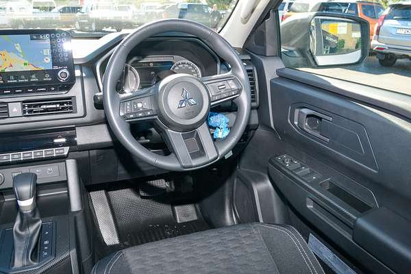 2025 Mitsubishi Triton GLX+ MV 4X4 thumb-18
