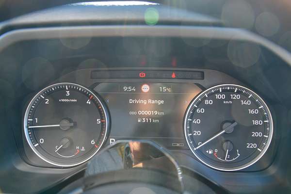 2025 Mitsubishi Triton GLX+ MV 4X4 thumb-10