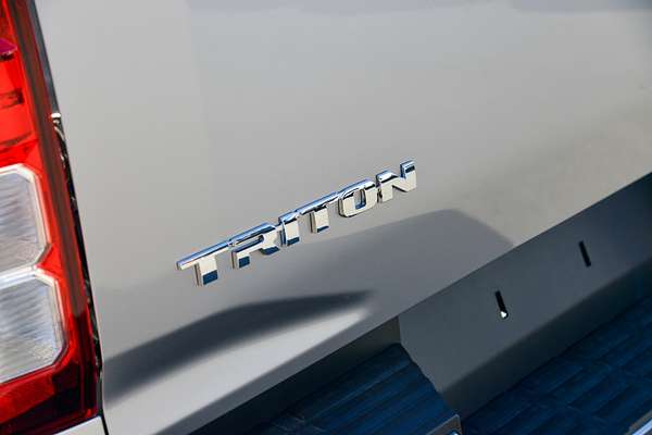 2025 Mitsubishi Triton GLX+ MV 4X4 thumb-20