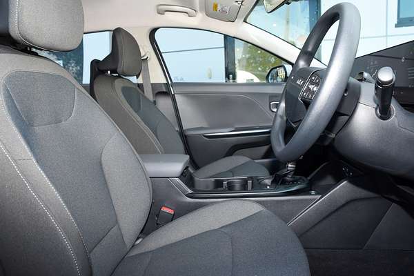 2025 Kia K4 Sport CL4m thumb-9