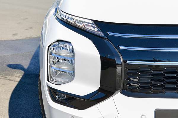 2025 Mitsubishi Outlander LS ZM thumb-1