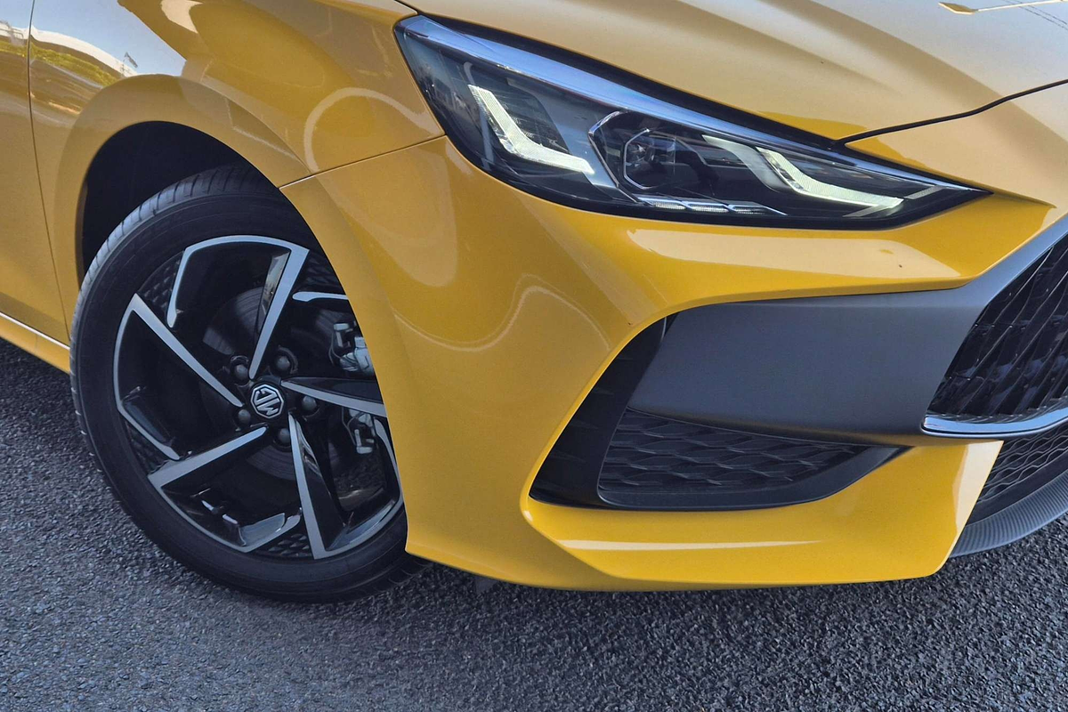 2025 MG MG5 Essence thumb-1