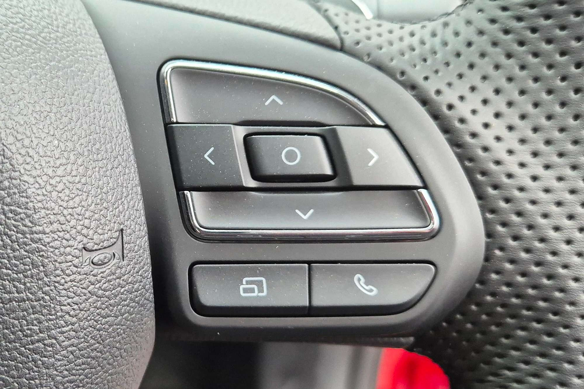 2025 MG MG5 Essence thumb-17