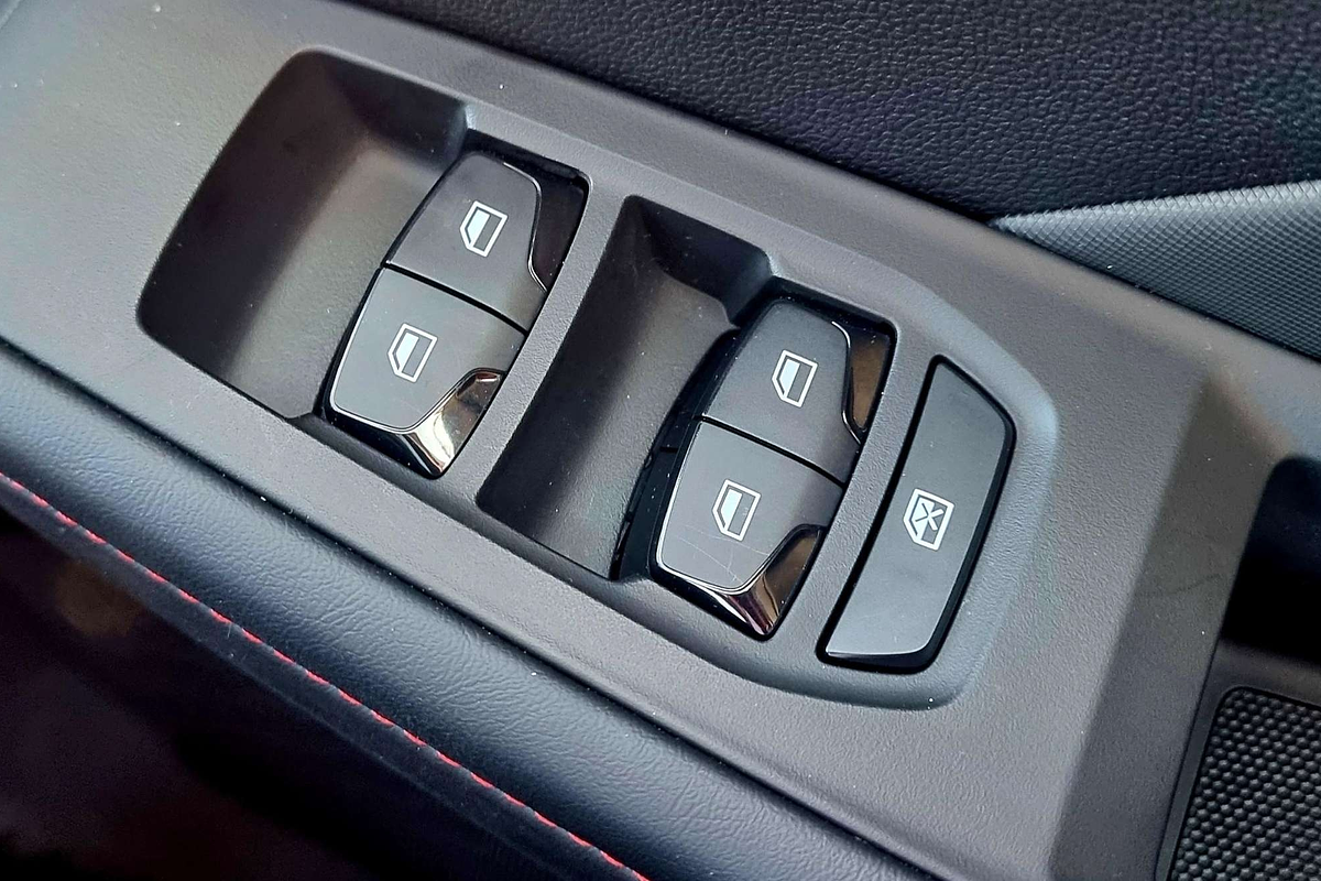 2025 MG MG5 Essence thumb-15