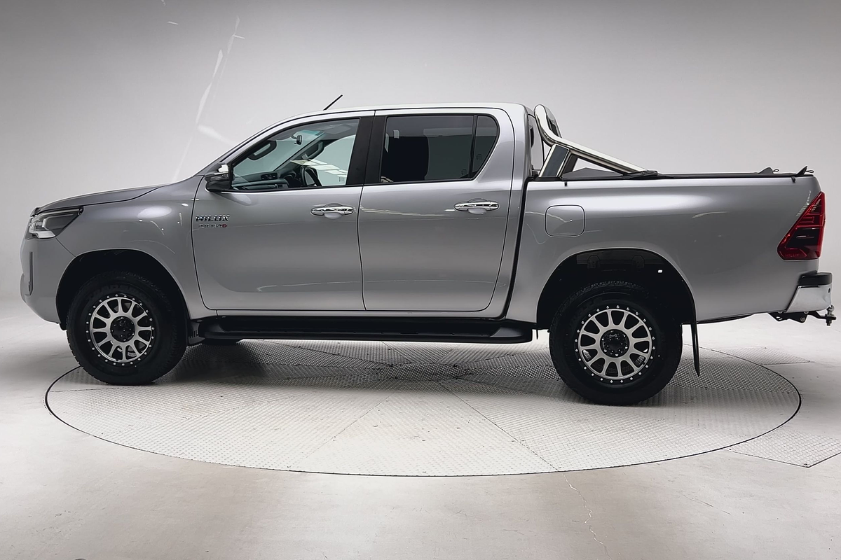 2020 Toyota Hilux SR5 GUN126R 4X4 thumb-7