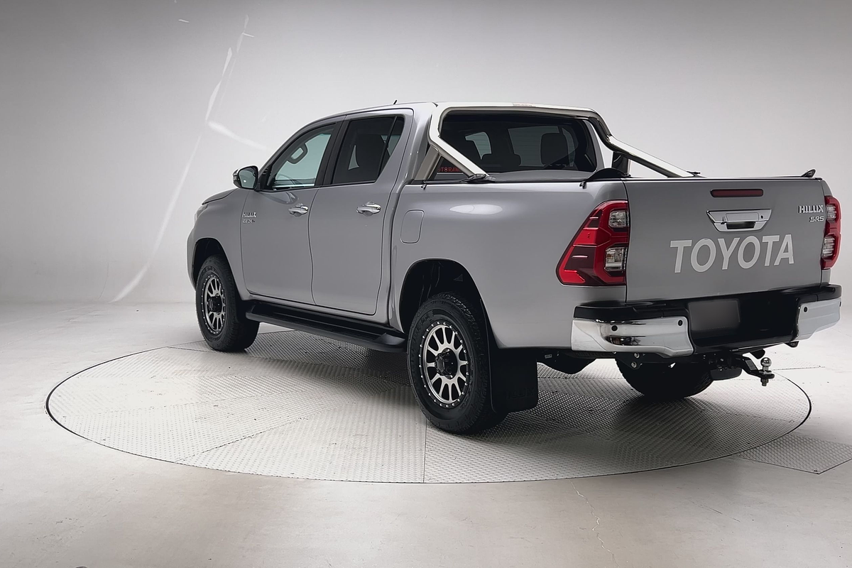 2020 Toyota Hilux SR5 GUN126R 4X4 thumb-8