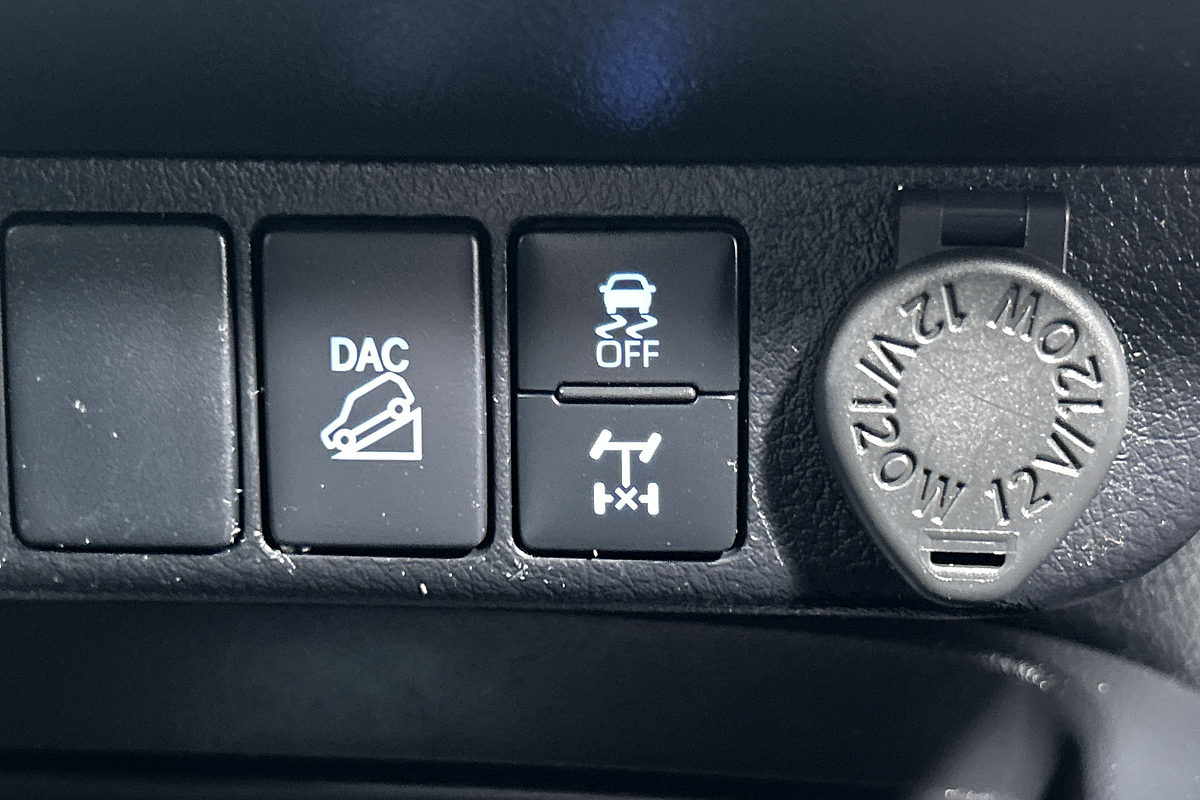 2020 Toyota Hilux SR5 GUN126R 4X4 thumb-16