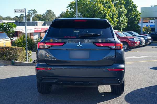 2024 Mitsubishi Outlander Black Edition ZM thumb-6