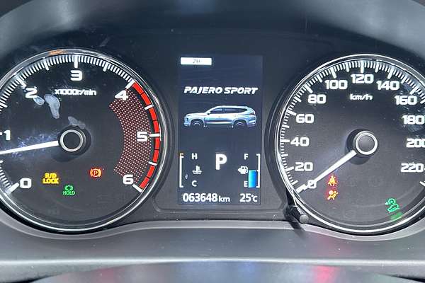 2021 Mitsubishi Pajero Sport GLS QF thumb-13