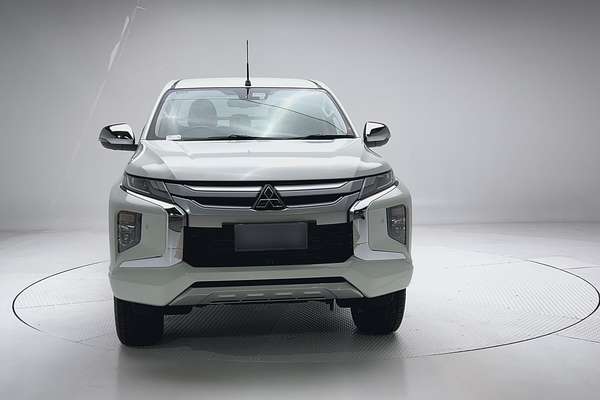 2020 Mitsubishi Triton GLS MR 4X4 thumb-2