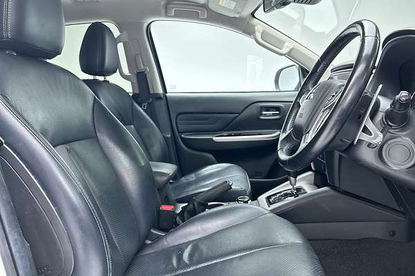 2020 Mitsubishi Triton GLS MR 4X4 thumb-12