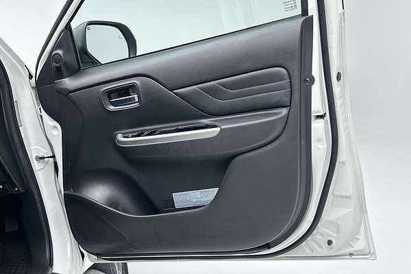 2020 Mitsubishi Triton GLS MR 4X4 thumb-18
