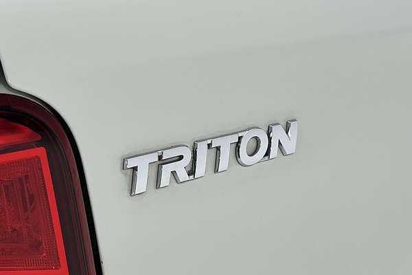 2020 Mitsubishi Triton GLS MR 4X4 thumb-21