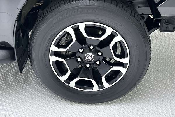 2023 Toyota Hilux SR5 GUN126R 4X4 thumb-9