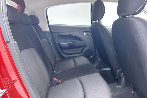 2021 Mitsubishi Mirage LS LB thumb-11