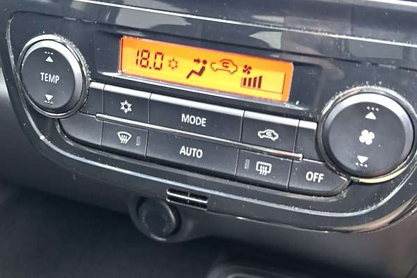 2021 Mitsubishi Mirage LS LB thumb-16