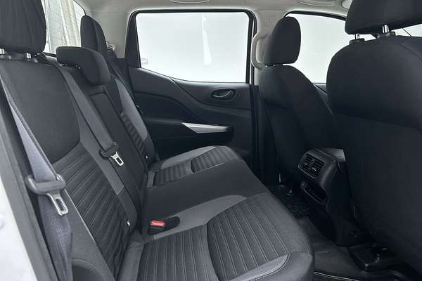 2022 Nissan Navara SL D23 4X4 thumb-11