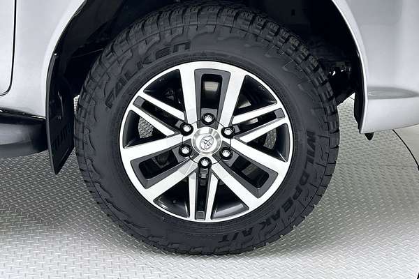 2019 Toyota Hilux SR5 GUN126R 4X4 thumb-9