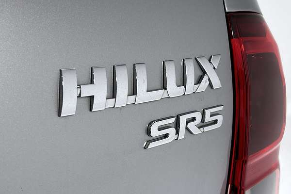 2019 Toyota Hilux SR5 GUN126R 4X4 thumb-21