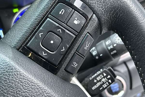 2019 Toyota Hilux SR5 GUN126R 4X4 thumb-17