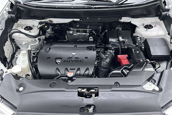 2013 Mitsubishi ASX XB thumb-10