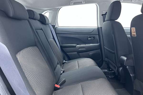 2013 Mitsubishi ASX XB thumb-11