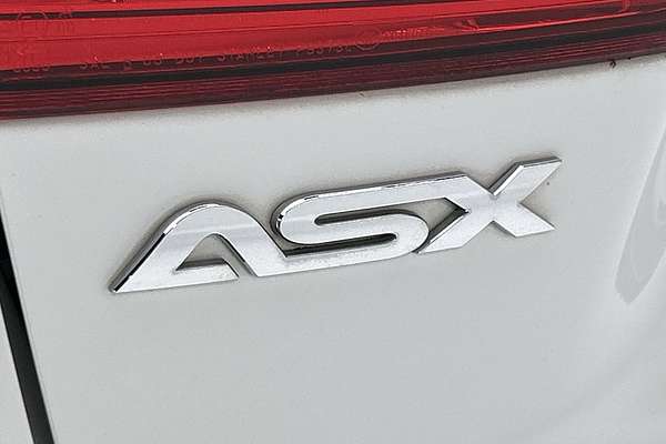 2013 Mitsubishi ASX XB thumb-21