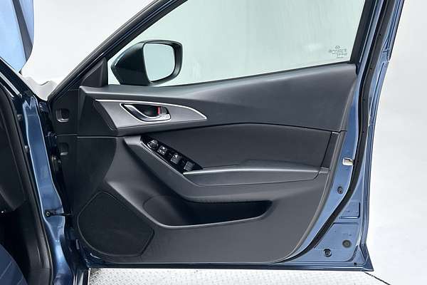2018 Mazda 3 Neo Sport BN Series thumb-18