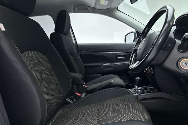 2016 Mitsubishi ASX LS XB thumb-12
