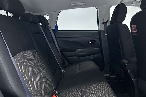 2016 Mitsubishi ASX LS XB thumb-11