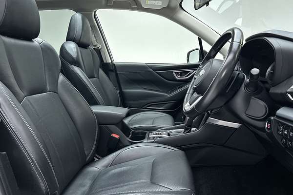 2018 Subaru Forester 2.5i-S S5 thumb-12