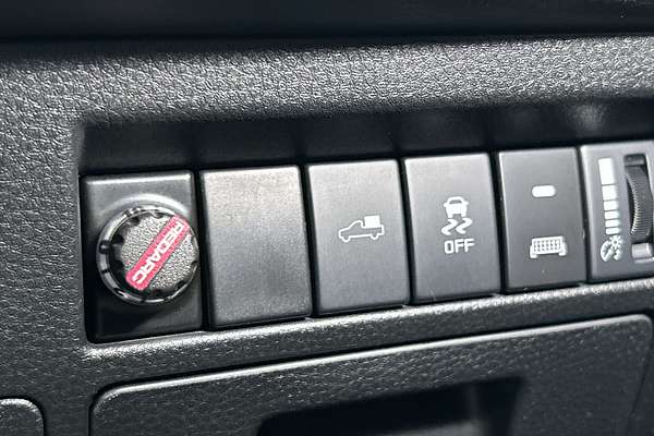 2024 Mazda BT-50 XTR TF 4X4 thumb-14