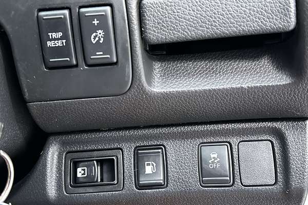 2018 Nissan Navara SL D23 Series 3 4X4 thumb-17