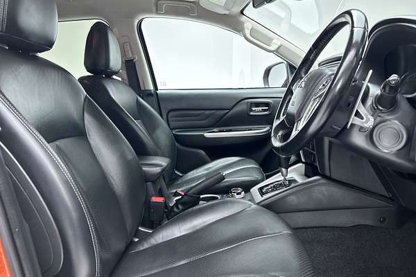 2022 Mitsubishi Triton GSR MR 4X4 thumb-12
