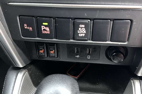 2022 Mitsubishi Triton GSR MR 4X4 thumb-16