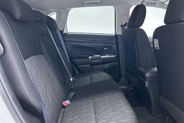 2021 Mitsubishi ASX ES Plus XD thumb-11