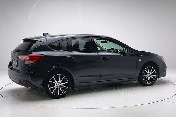 2017 Subaru Impreza 2.0i G5 thumb-2