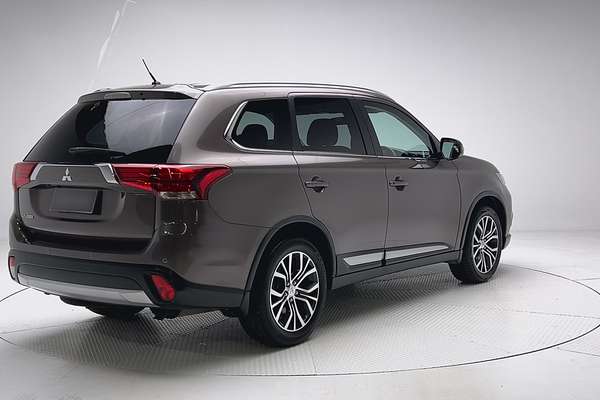 2016 Mitsubishi Outlander LS ZK thumb-7
