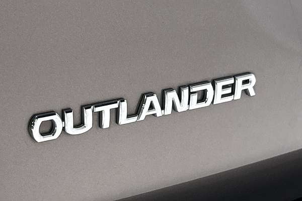 2016 Mitsubishi Outlander LS ZK thumb-21