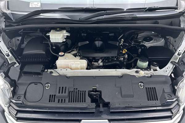 2021 Toyota Hiace GDH300R LWB thumb-9