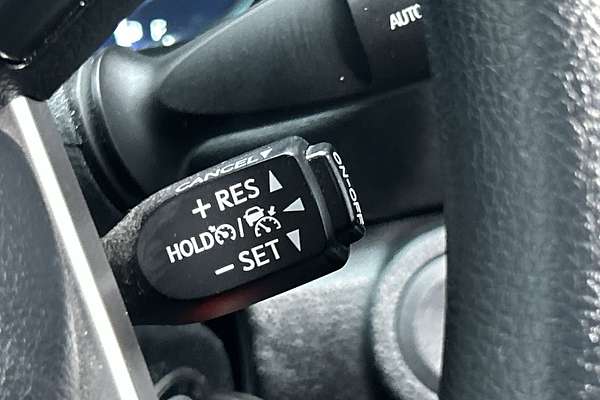 2020 Toyota Fortuner GX GUN156R thumb-16