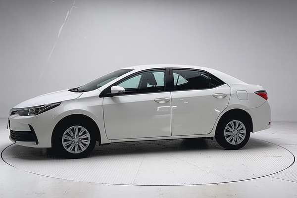 2017 Toyota Corolla Ascent ZRE172R thumb-6