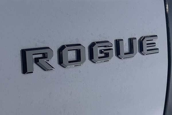 2025 Toyota Hilux Rogue 48V GUN227R 4X4 thumb-21