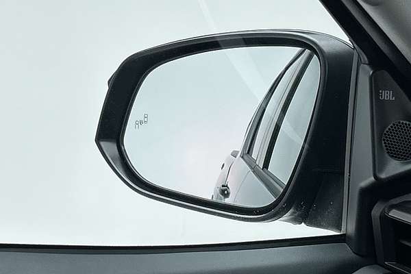 2025 Toyota Hilux Rogue 48V GUN227R 4X4 thumb-17