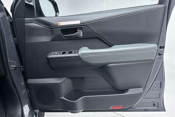 2025 Toyota Hilux Rogue 48V GUN227R 4X4 thumb-18