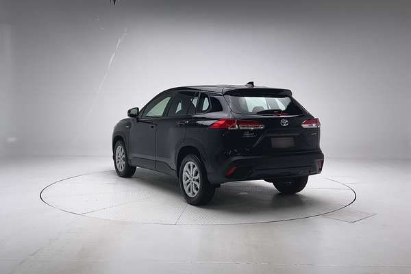 2025 Toyota Corolla Cross GX MXGH10R thumb-8